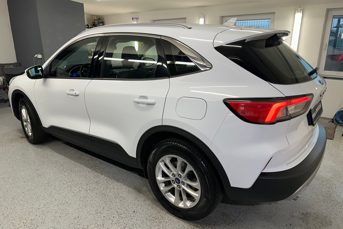 Ponuka vozidiel / Ford Kuga 1.5 TDCi EcoBlue 120k Titanium A/T - video