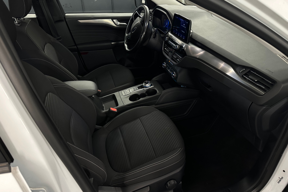 Ponuka vozidiel / Ford Kuga 1.5 TDCi EcoBlue 120k Titanium A/T - video