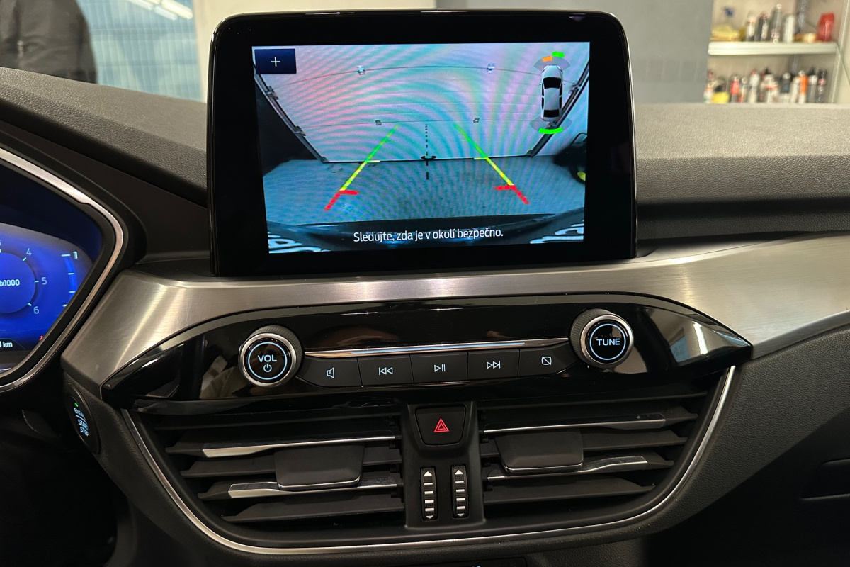 Ponuka vozidiel / Ford Kuga 1.5 TDCi EcoBlue 120k Titanium A/T - video