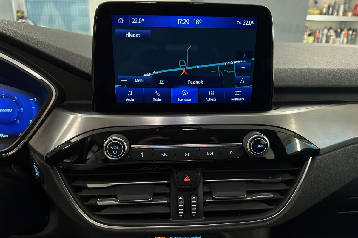 Ponuka vozidiel / Ford Kuga 1.5 TDCi EcoBlue 120k Titanium A/T - video