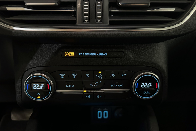  Ponuka vozidiel / Ford Kuga 1.5 TDCi EcoBlue 120k Titanium A/T - video