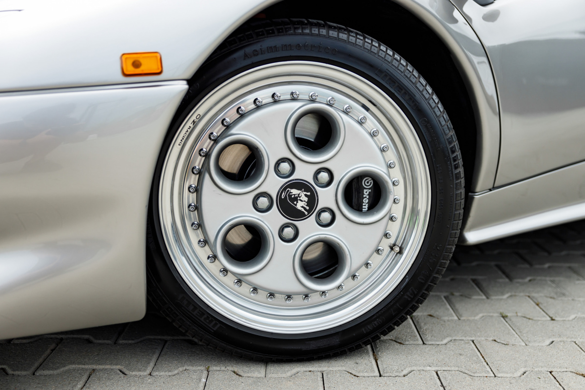 Ponuka vozidiel / Lamborghini Diablo V12 5.7 - video Ponuka vozidiel / Lamborghini Diablo V12 5.7 - video