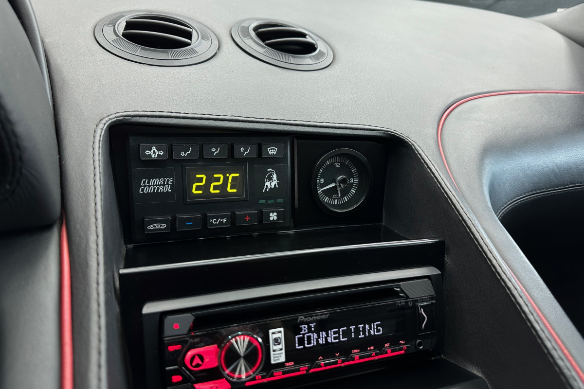 Ponuka vozidiel / Lamborghini Diablo V12 5.7 - video Ponuka vozidiel / Lamborghini Diablo V12 5.7 - video