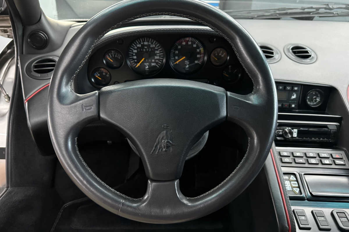 Ponuka vozidiel / Lamborghini Diablo V12 5.7  - video