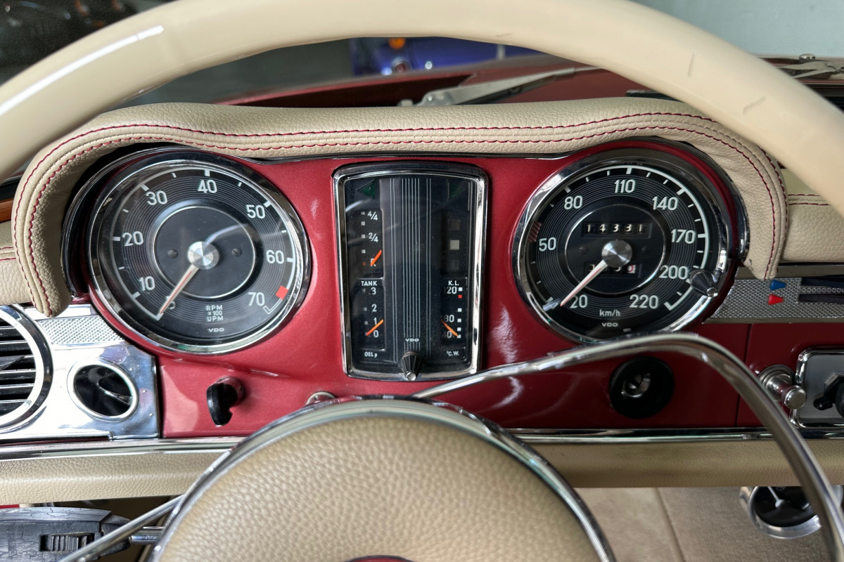 Ponuka vozidiel / Mercedes-Benz SL230 PAGODA - video