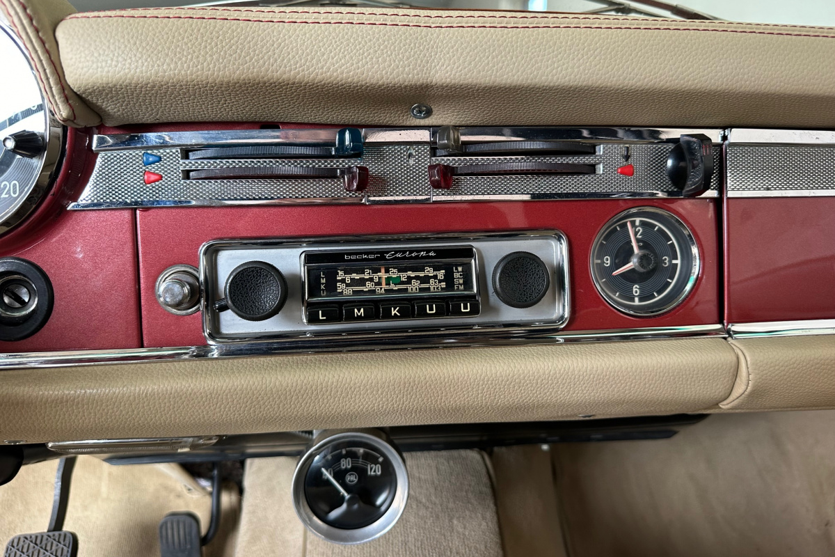Ponuka vozidiel / Mercedes-Benz SL230 PAGODA - video
