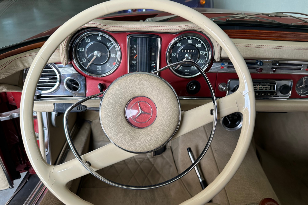 Ponuka vozidiel / Mercedes-Benz SL230 PAGODA - video