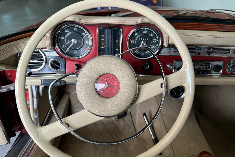  Ponuka vozidiel / Mercedes-Benz SL230 PAGODA - video