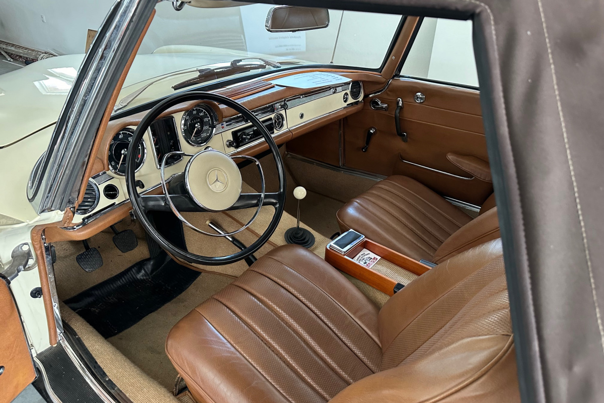 Ponuka vozidiel / Mercedes-Benz SL 230SL PAGODA - video Ponuka vozidiel / Mercedes-Benz SL 230SL PAGODA - video