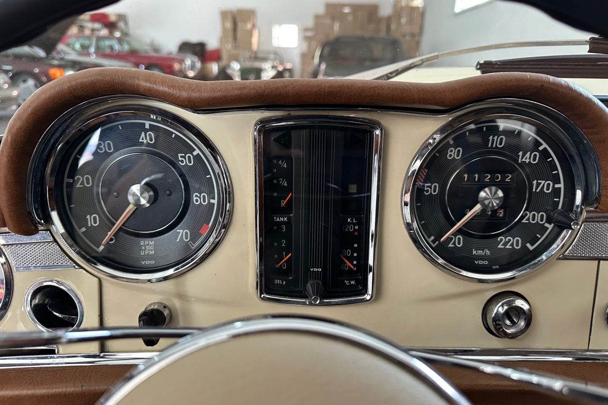 Ponuka vozidiel / Mercedes-Benz SL 230SL PAGODA - video