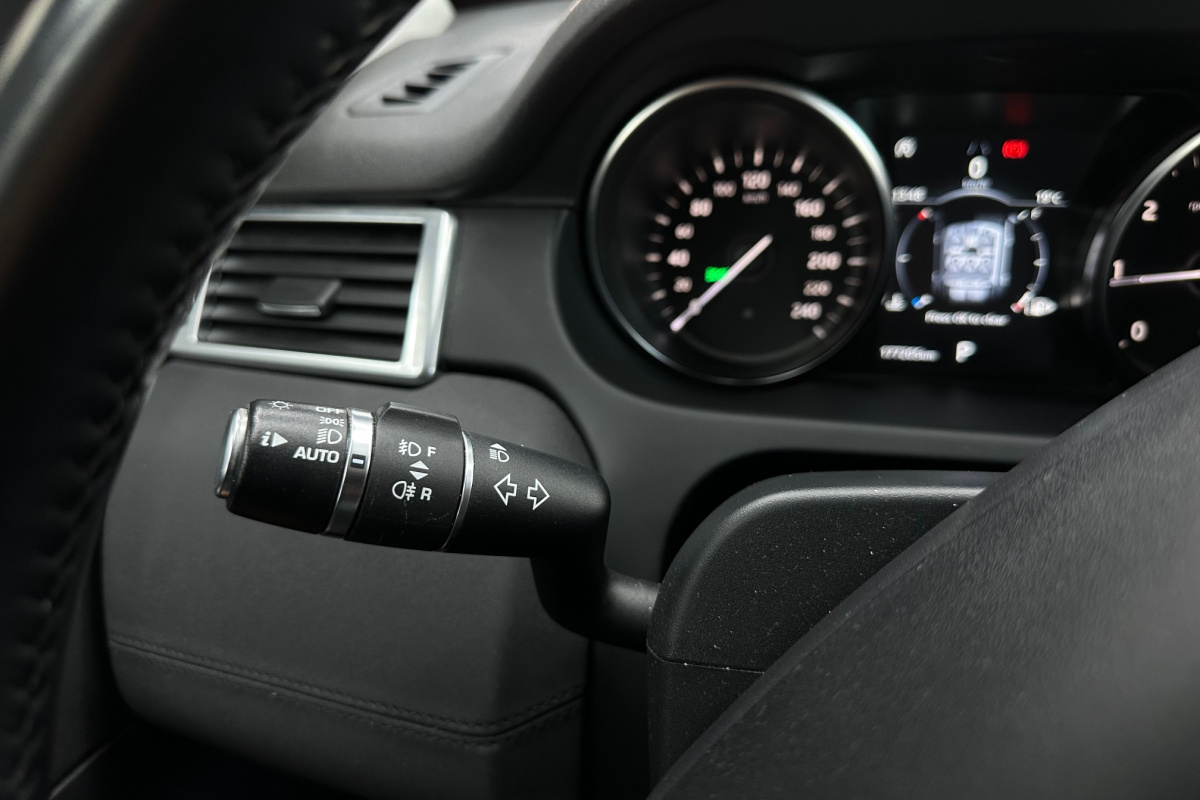 Ponuka vozidiel / Land Rover Discovery Sport 2.0 - video