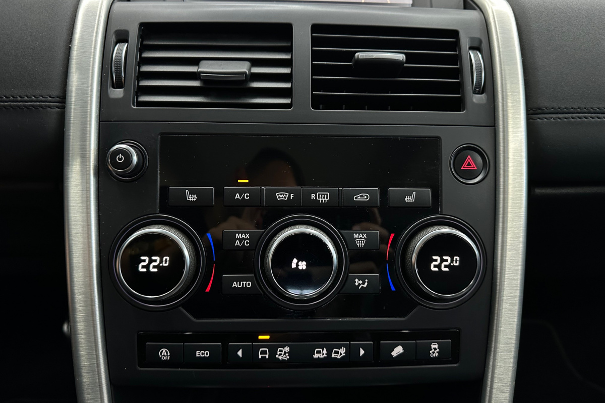 Ponuka vozidiel / Land Rover Discovery Sport 2.0 - video