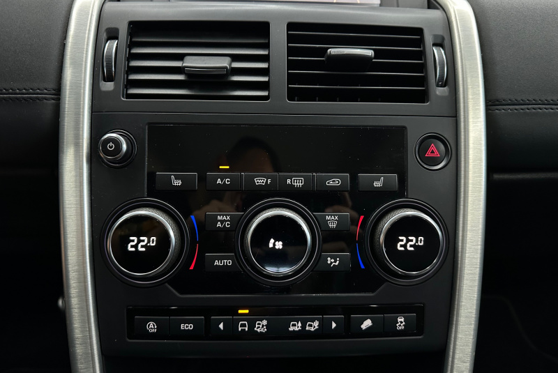  Ponuka vozidiel / Land Rover Discovery Sport 2.0 - video