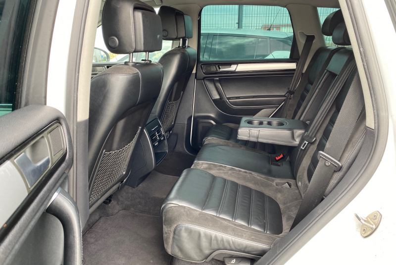 Ponuka vozidiel / Volkswagen Touareg II 3.0 V6 TDI 240k BlueMotion Technology - video Ponuka vozidiel / Volkswagen Touareg II 3.0 V6 TDI 240k BlueMotion Technology - video