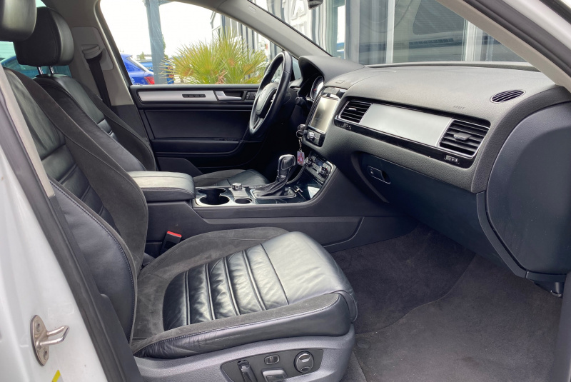 Ponuka vozidiel / Volkswagen Touareg II 3.0 V6 TDI 240k BlueMotion Technology - video Ponuka vozidiel / Volkswagen Touareg II 3.0 V6 TDI 240k BlueMotion Technology - video