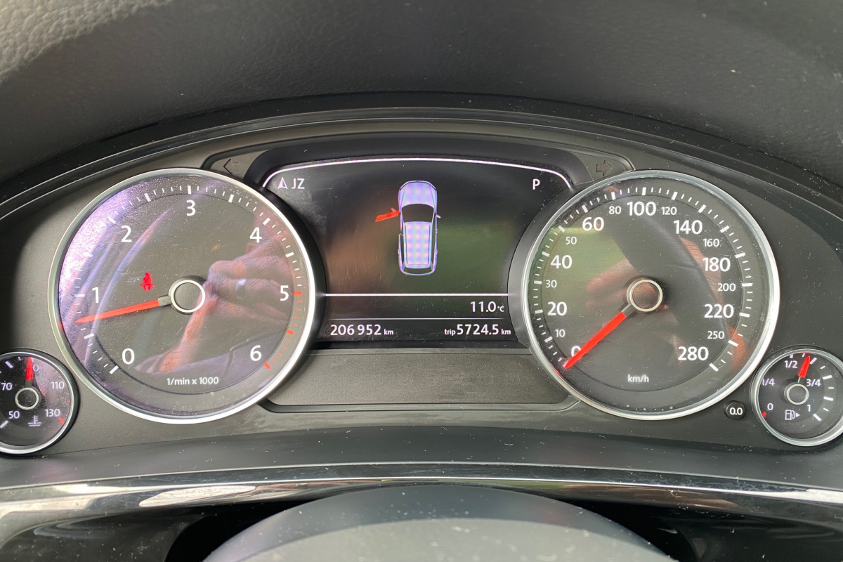 Ponuka vozidiel / Volkswagen Touareg II 3.0 V6 TDI 240k BlueMotion Technology - video Ponuka vozidiel / Volkswagen Touareg II 3.0 V6 TDI 240k BlueMotion Technology - video