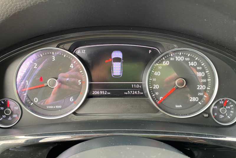 Ponuka vozidiel / Volkswagen Touareg II 3.0 V6 TDI 240k BlueMotion Technology - video Ponuka vozidiel / Volkswagen Touareg II 3.0 V6 TDI 240k BlueMotion Technology - video