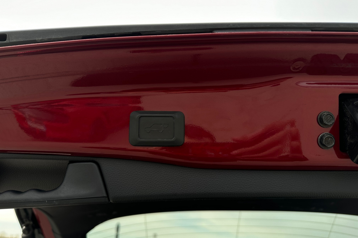 Ponuka vozidiel / Toyota RAV4 2.5 Exclusive Hybrid AWD - video