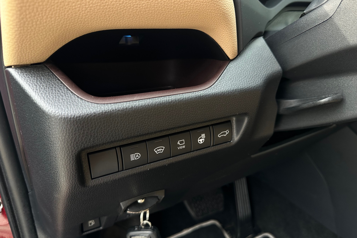 Ponuka vozidiel / Toyota RAV4 2.5 Exclusive Hybrid AWD - video