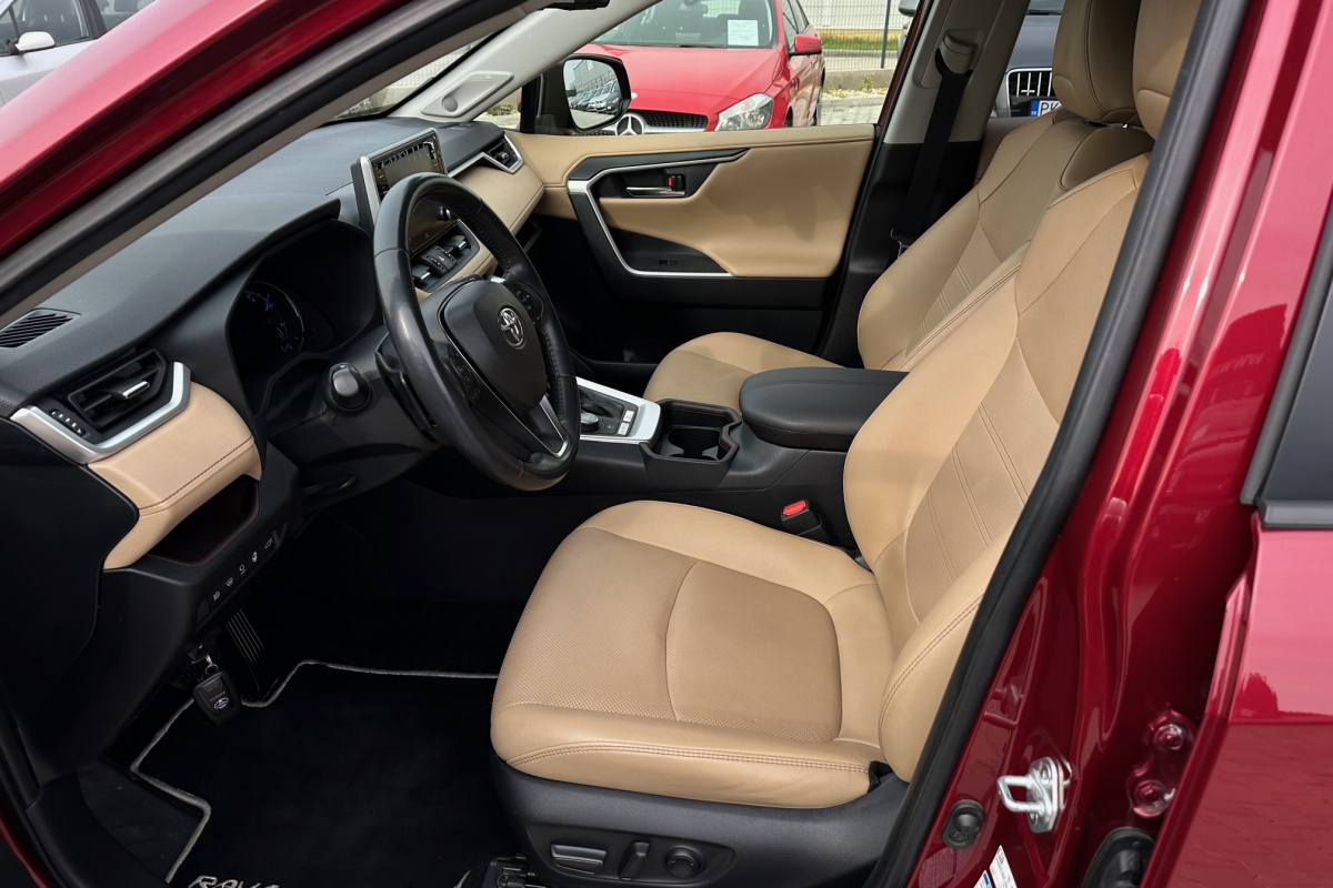 Ponuka vozidiel / Toyota RAV4 2.5 Exclusive Hybrid AWD - video