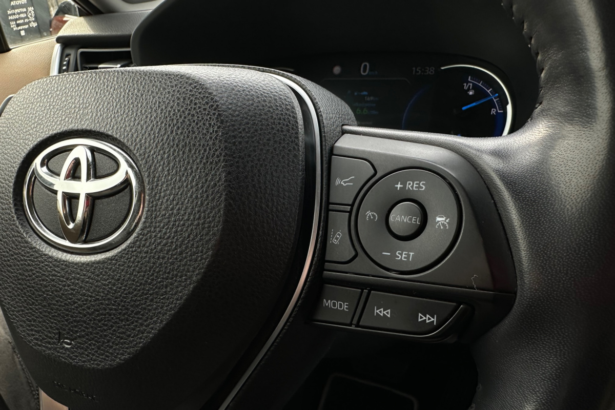 Ponuka vozidiel / Toyota RAV4 2.5 Exclusive Hybrid AWD - video