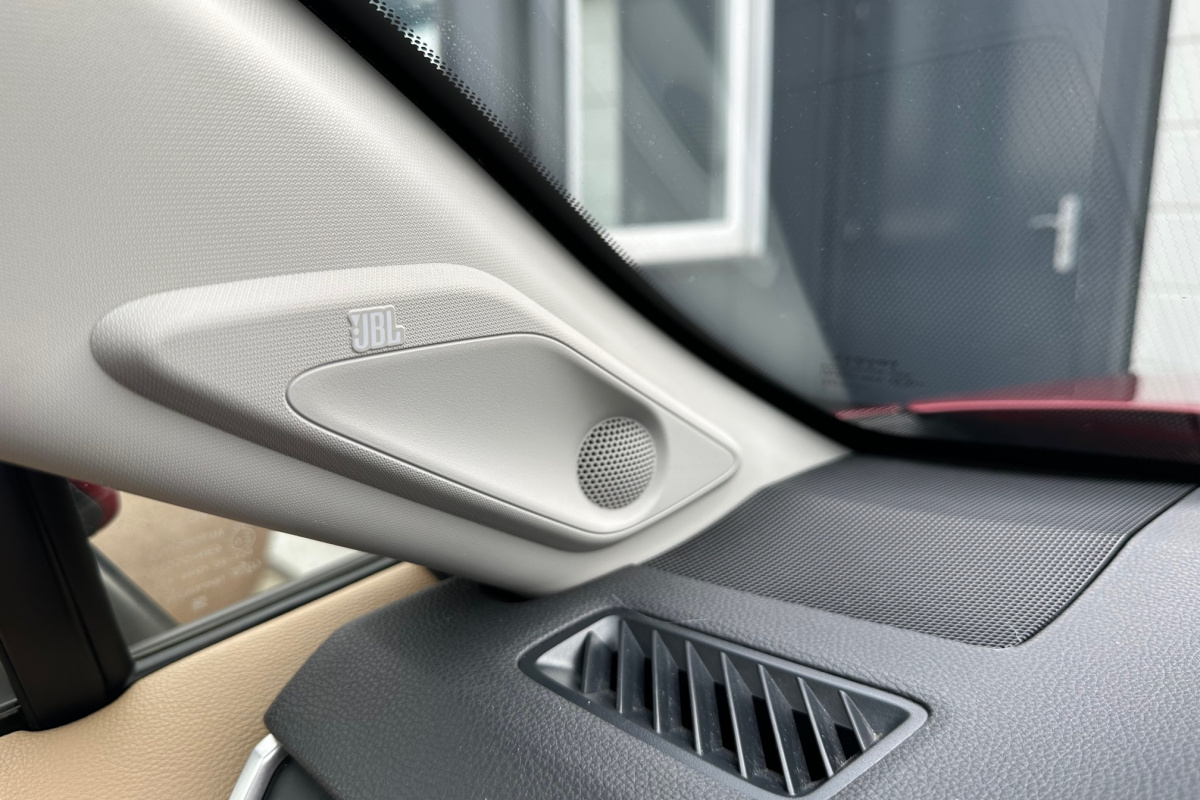 Ponuka vozidiel / Toyota RAV4 2.5 Exclusive Hybrid AWD - video