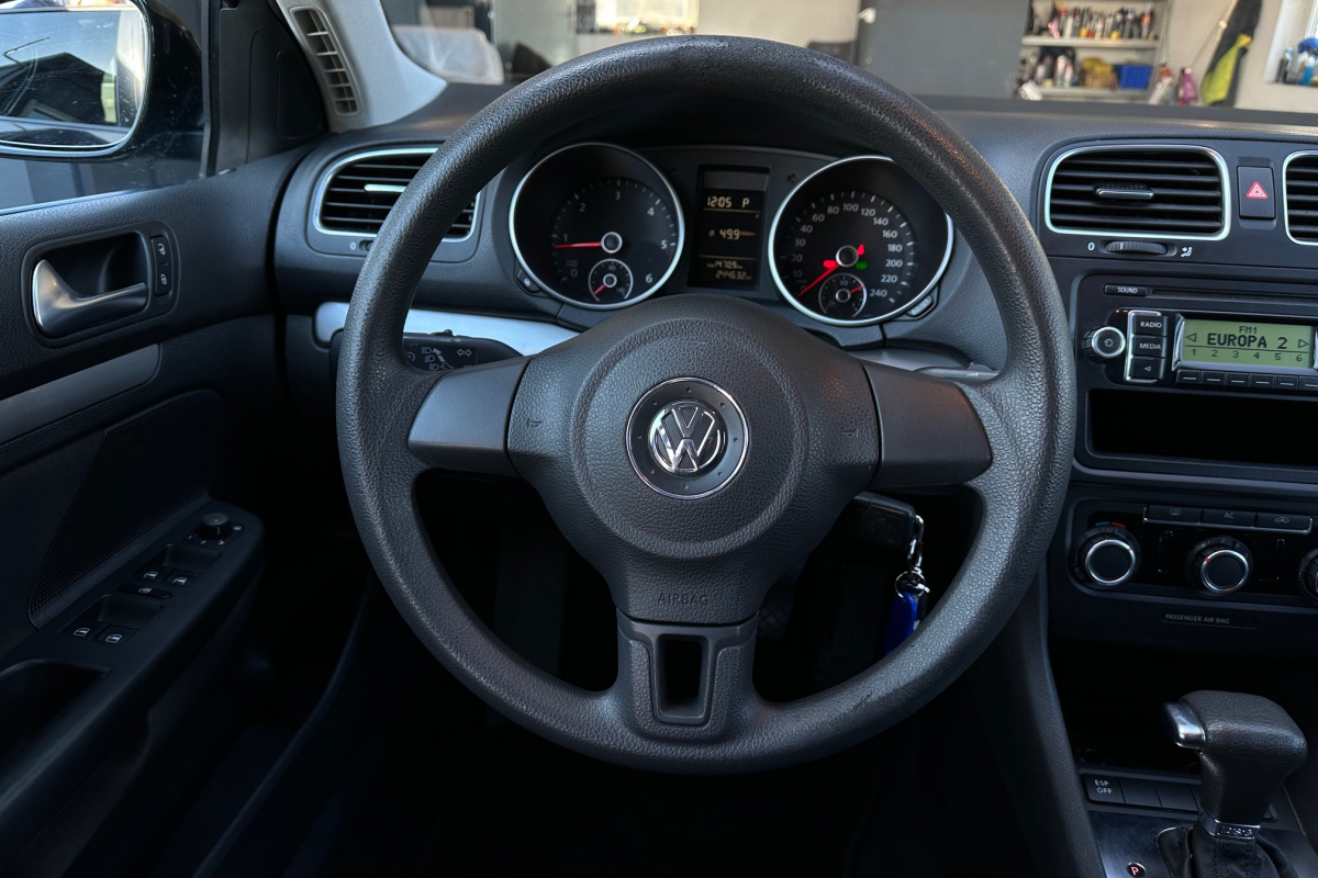 Ponuka vozidiel / Volkswagen Golf Variant 1.6 TDI Trendline DSG - video