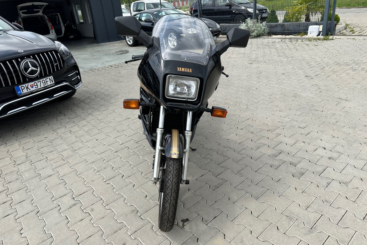 Ponuka vozidiel / Yamaha XZ 550 - video
