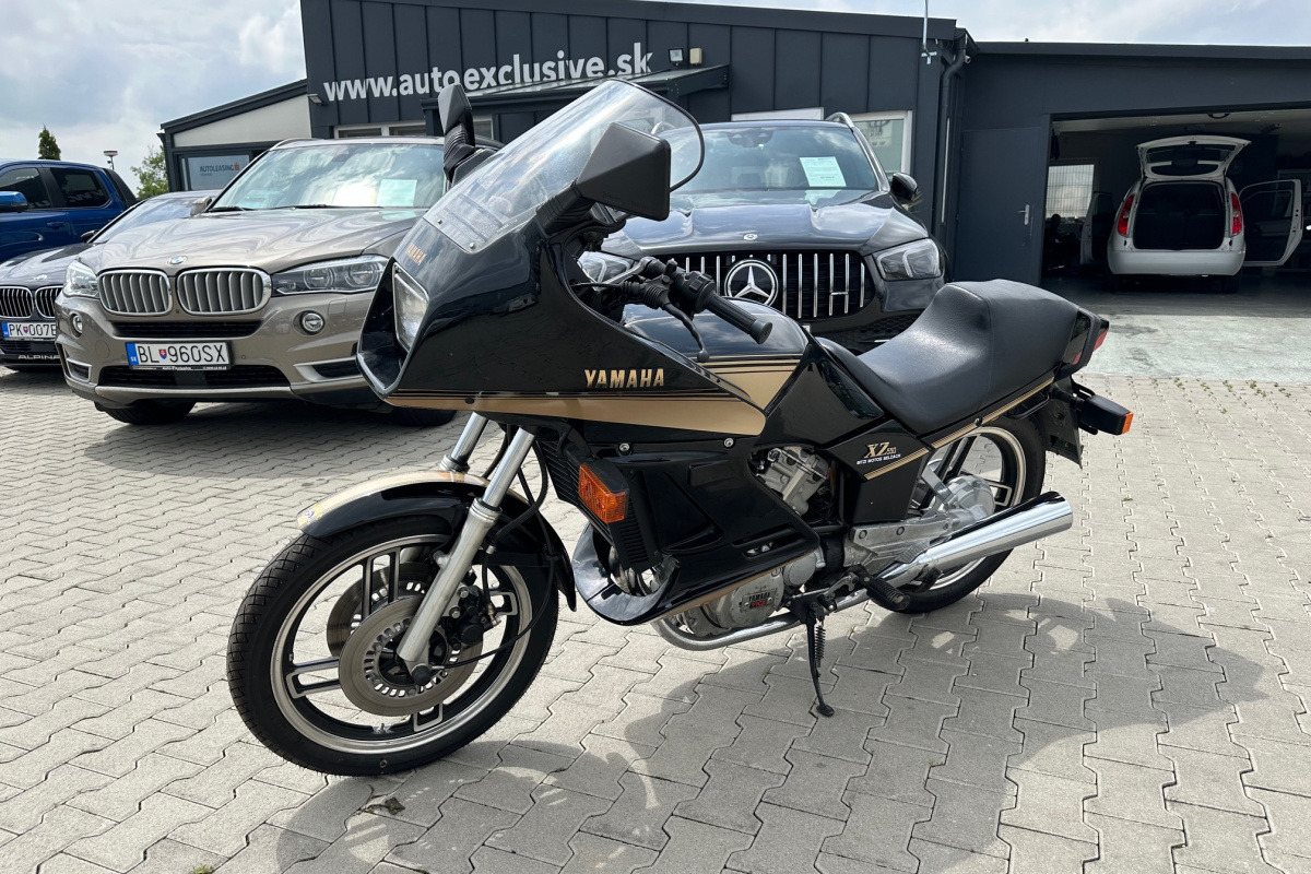 Ponuka vozidiel / Yamaha XZ 550 - video