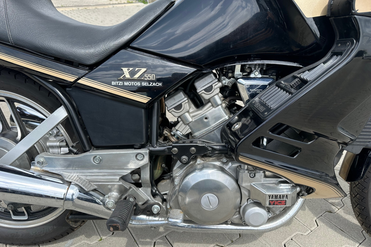 Ponuka vozidiel / Yamaha XZ 550 - video