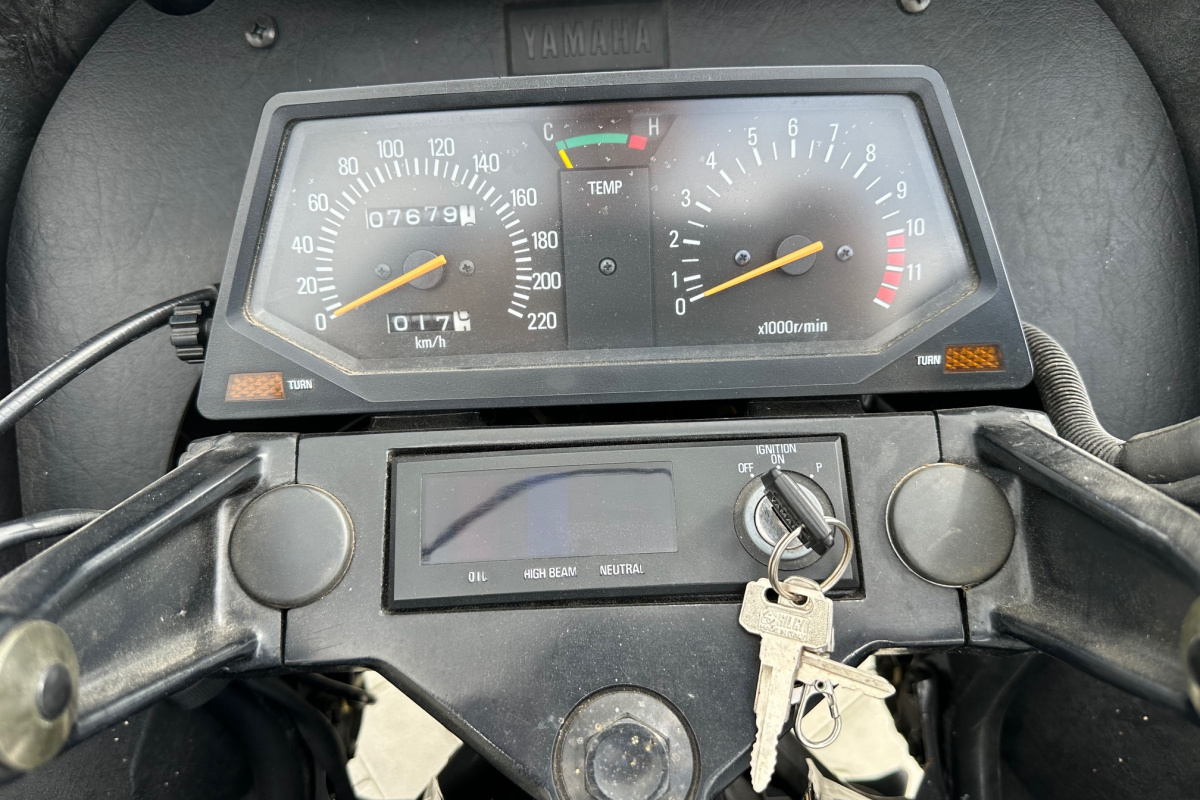Ponuka vozidiel / Yamaha XZ 550 - video