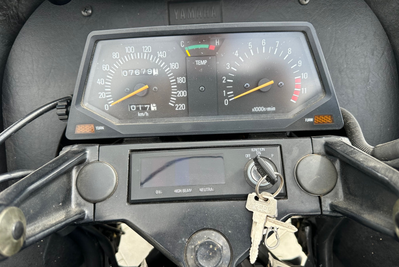  Ponuka vozidiel / Yamaha XZ 550 - video