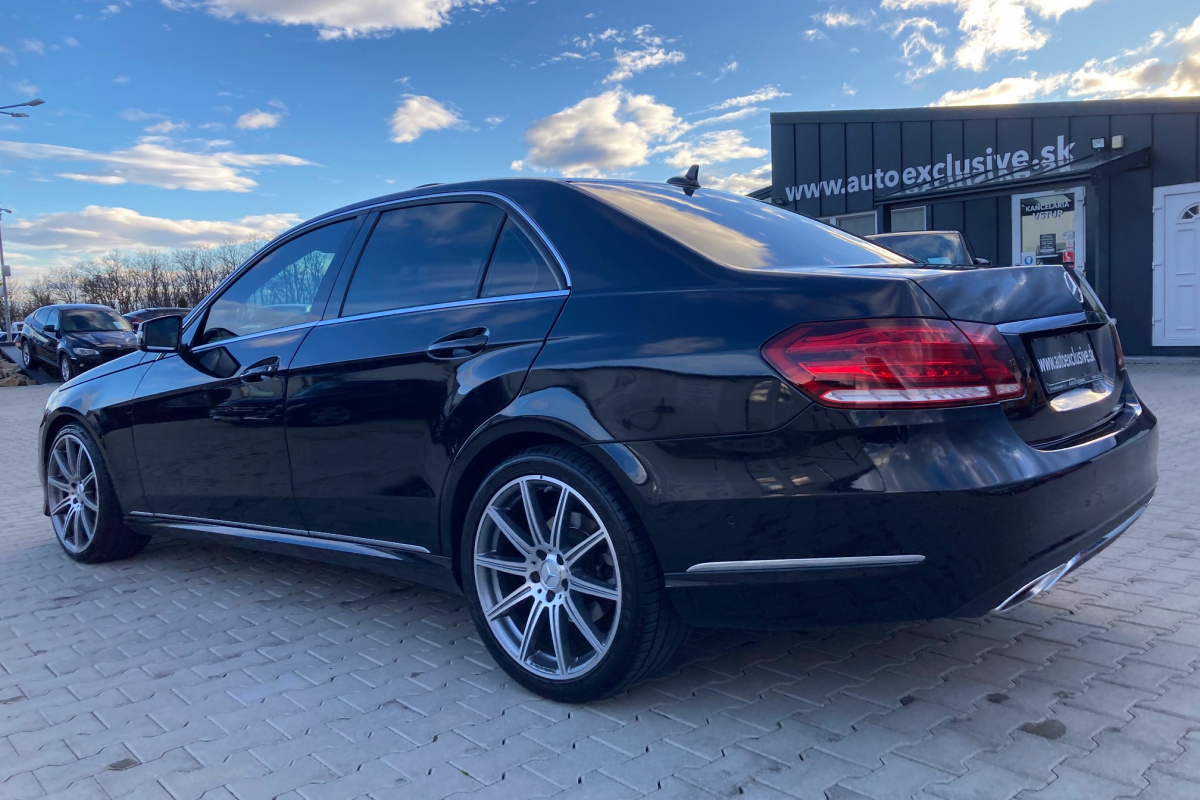 Ponuka vozidiel / Mercedes-Benz E trieda Sedan E350 AMG LINE - video Ponuka vozidiel / Mercedes-Benz E trieda Sedan E350 AMG LINE - video