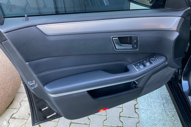 Ponuka vozidiel / Mercedes-Benz E trieda Sedan E350 AMG LINE - video Ponuka vozidiel / Mercedes-Benz E trieda Sedan E350 AMG LINE - video