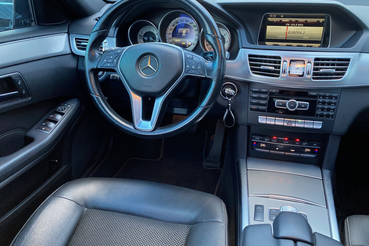 Ponuka vozidiel / Mercedes-Benz E trieda Sedan E350 AMG LINE - video Ponuka vozidiel / Mercedes-Benz E trieda Sedan E350 AMG LINE - video