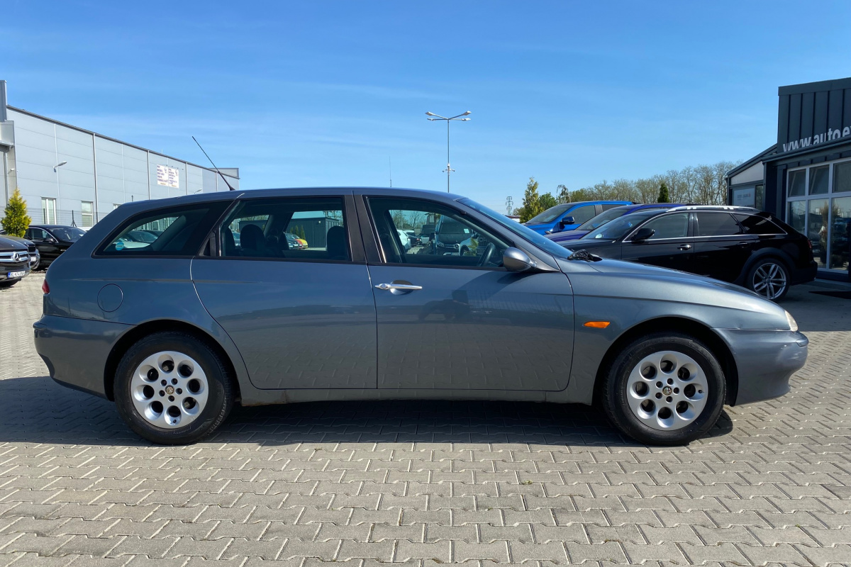 Ponuka vozidiel / Alfa Romeo 156 Sportwagon 1.9 JTD PROGRESSION - video Ponuka vozidiel / Alfa Romeo 156 Sportwagon 1.9 JTD PROGRESSION - video