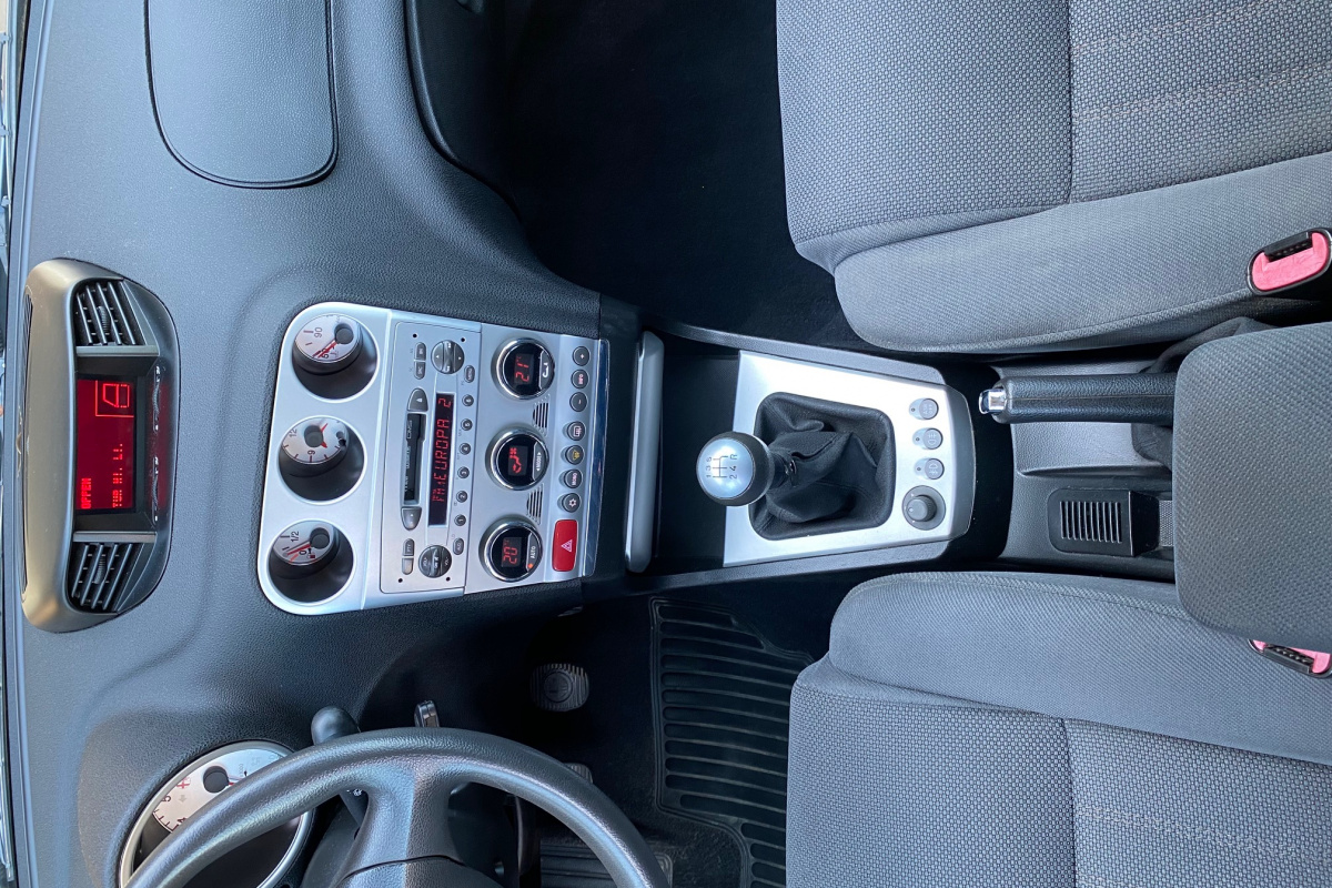 Ponuka vozidiel / Alfa Romeo 156 Sportwagon 1.9 JTD PROGRESSION - video Ponuka vozidiel / Alfa Romeo 156 Sportwagon 1.9 JTD PROGRESSION - video