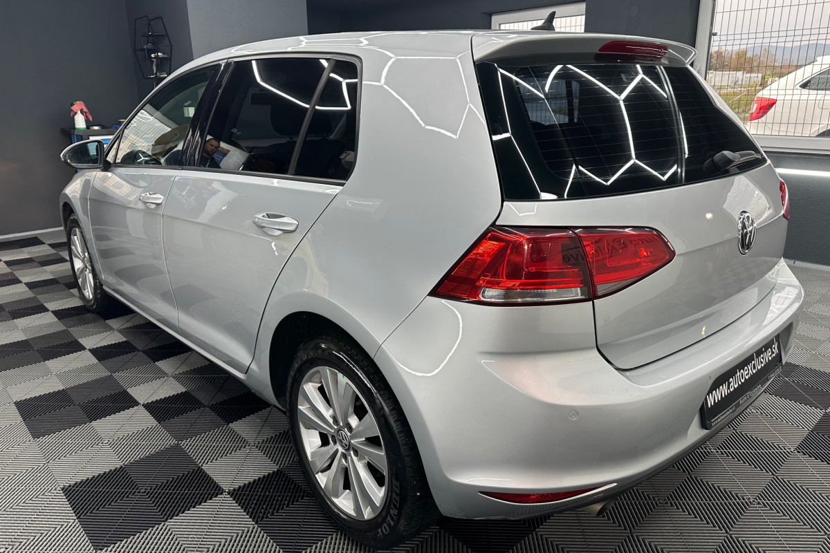 Ponuka vozidiel / Volkswagen Golf 1.6 TDI BMT 110k Comfortline DSG EU6 - video Ponuka vozidiel / Volkswagen Golf 1.6 TDI BMT 110k Comfortline DSG EU6 - video