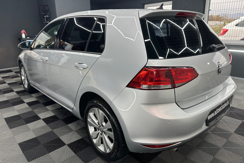 Ponuka vozidiel / Volkswagen Golf 1.6 TDI BMT 110k Comfortline DSG EU6 - video Ponuka vozidiel / Volkswagen Golf 1.6 TDI BMT 110k Comfortline DSG EU6 - video