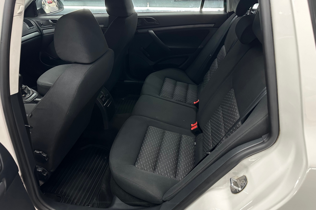 Ponuka vozidiel / Škoda Octavia Combi 1.6 TDI CR DPF Classic - video