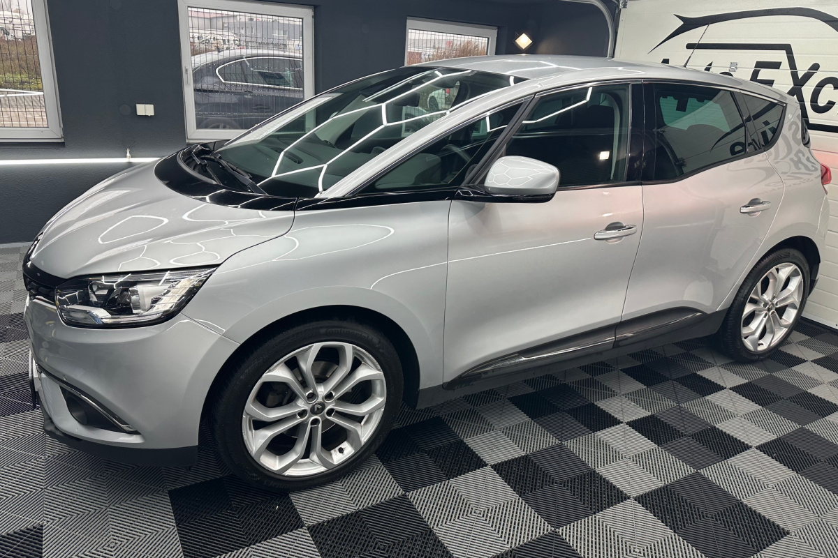 Ponuka vozidiel / Renault Scénic Blue dCi 120 Intens EDC - video