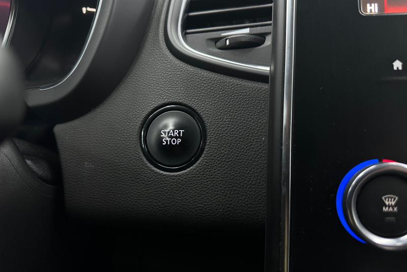  Ponuka vozidiel / Renault Scénic Blue dCi 120 Intens EDC - video