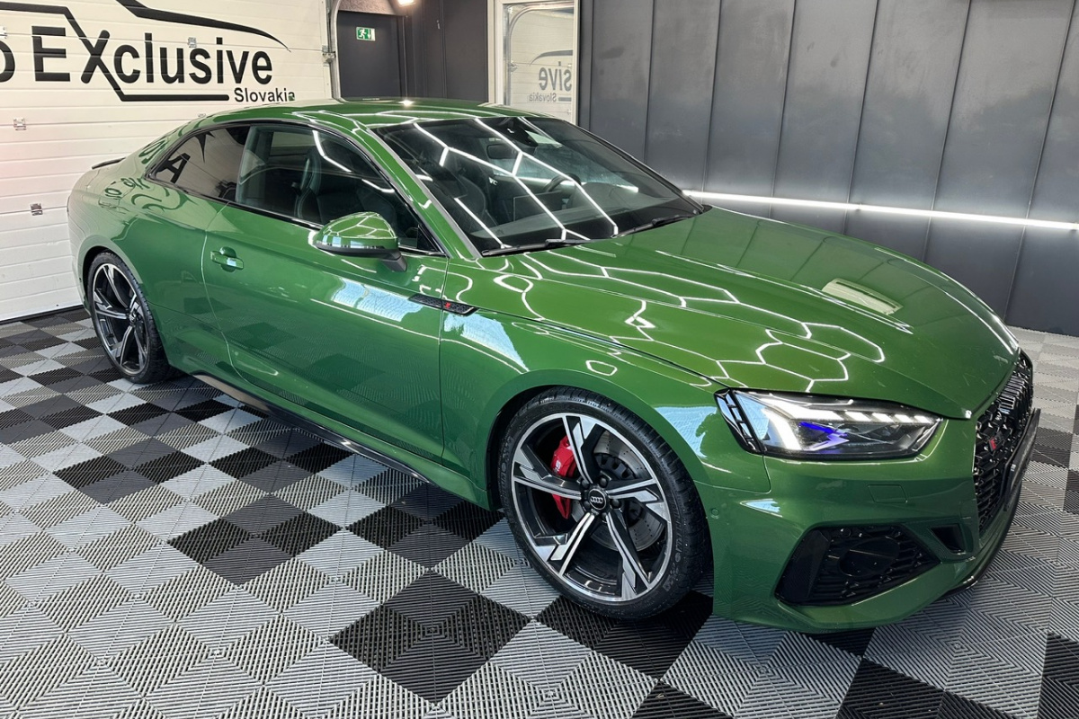 Ponuka vozidiel / Audi RS5 2.9 TFSI Coupé Quattro - video