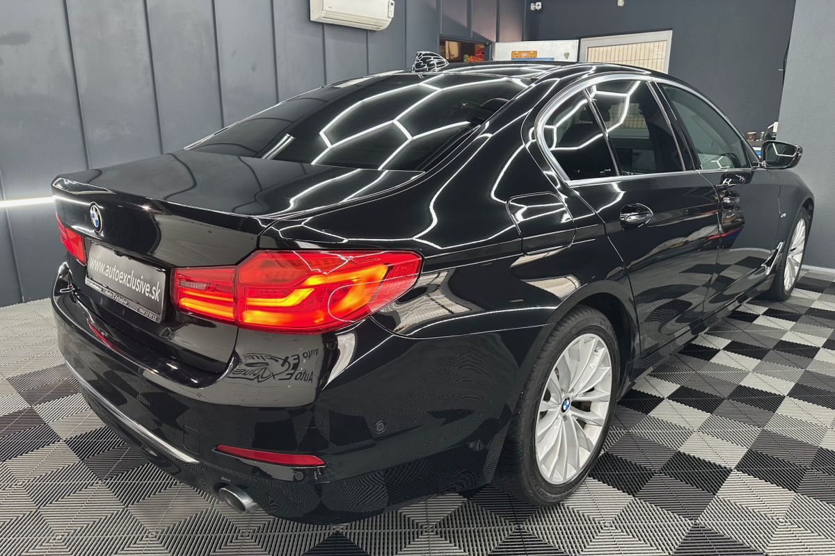 Ponuka vozidiel / BMW Rad 5 520d xDrive A/T - video