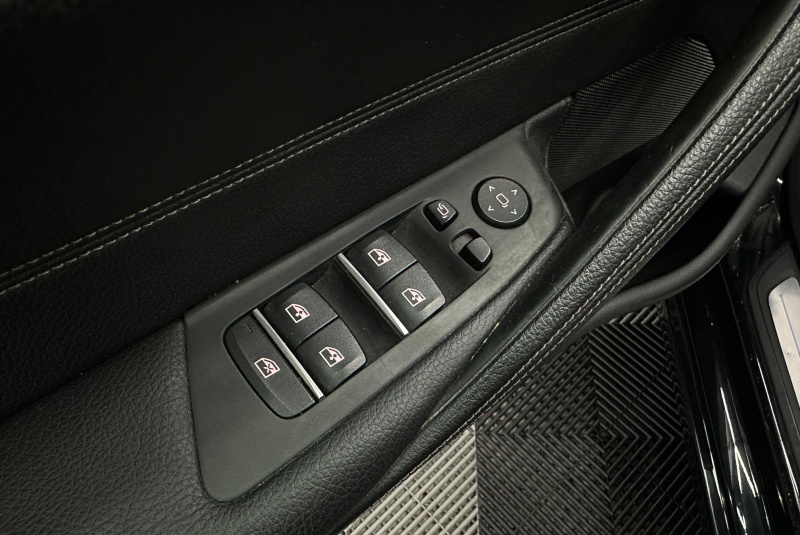  Ponuka vozidiel / BMW Rad 5 520d xDrive A/T - video