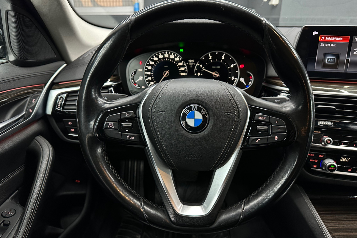 Ponuka vozidiel / BMW Rad 5 520d xDrive A/T - video