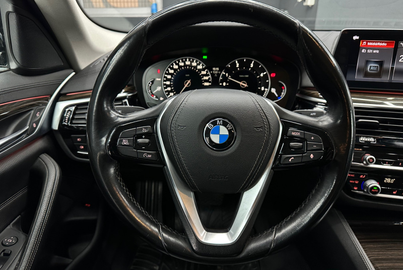  Ponuka vozidiel / BMW Rad 5 520d xDrive A/T - video