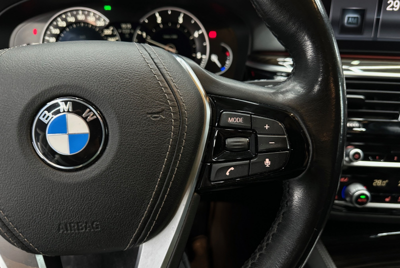  Ponuka vozidiel / BMW Rad 5 520d xDrive A/T - video
