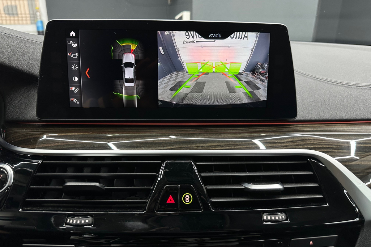 Ponuka vozidiel / BMW Rad 5 520d xDrive A/T - video
