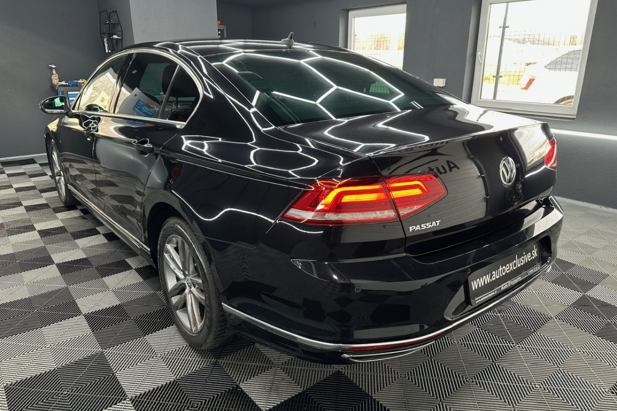 Ponuka vozidiel / Volkswagen Passat 2.0 TDI BMT R-Line Highline DSG - video Ponuka vozidiel / Volkswagen Passat 2.0 TDI BMT R-Line Highline DSG - video